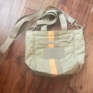 Aloha cross body bag tan